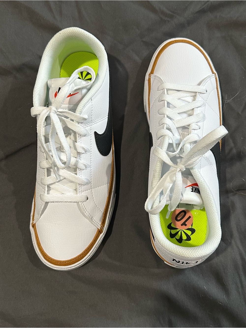 Nike Womens Legacy Sneakers - Picture 6 of 6
